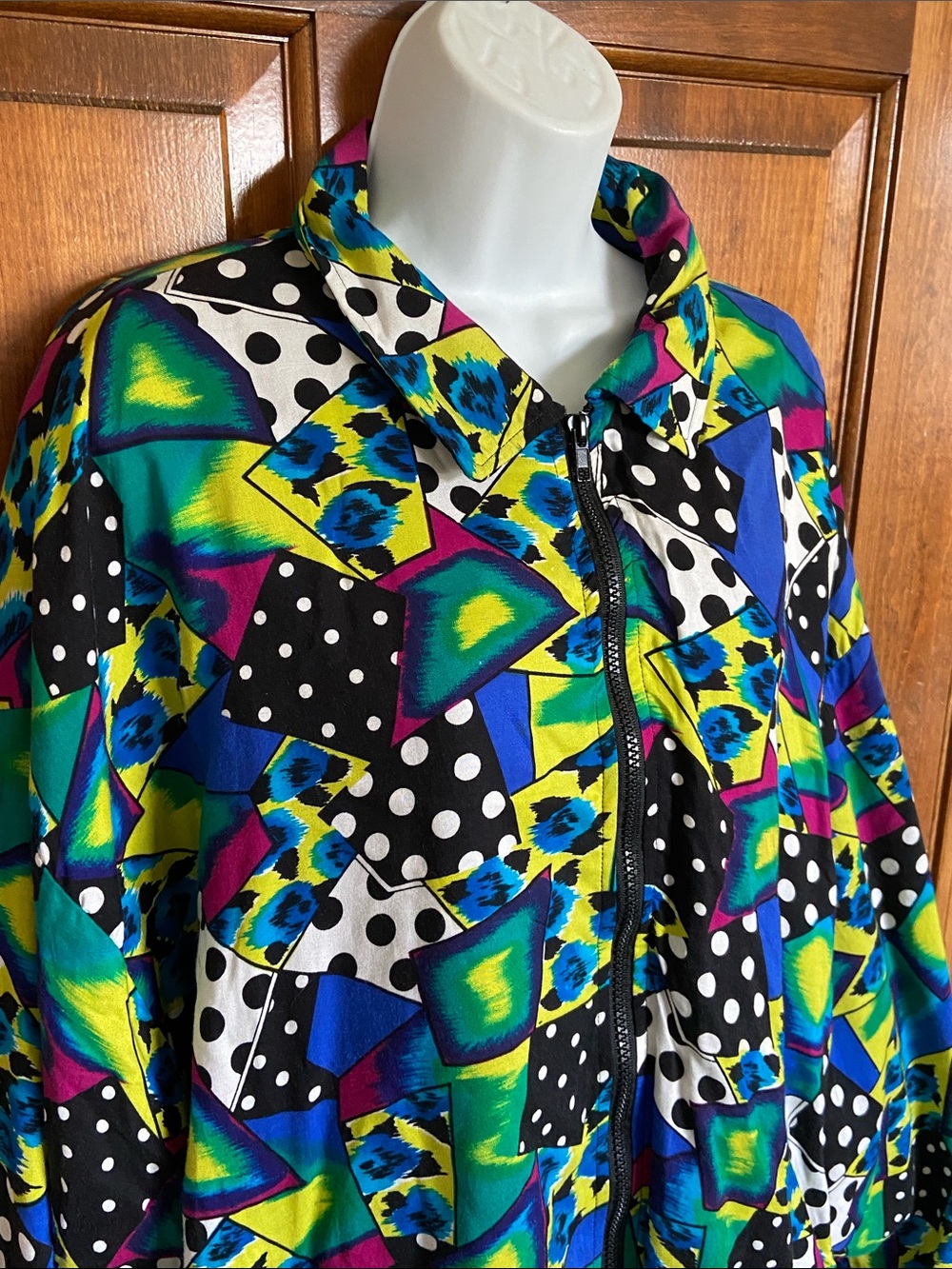 Vintage 80’s 90’s Vegas Retro Full Zip wind breaker jacket Size Large Statement